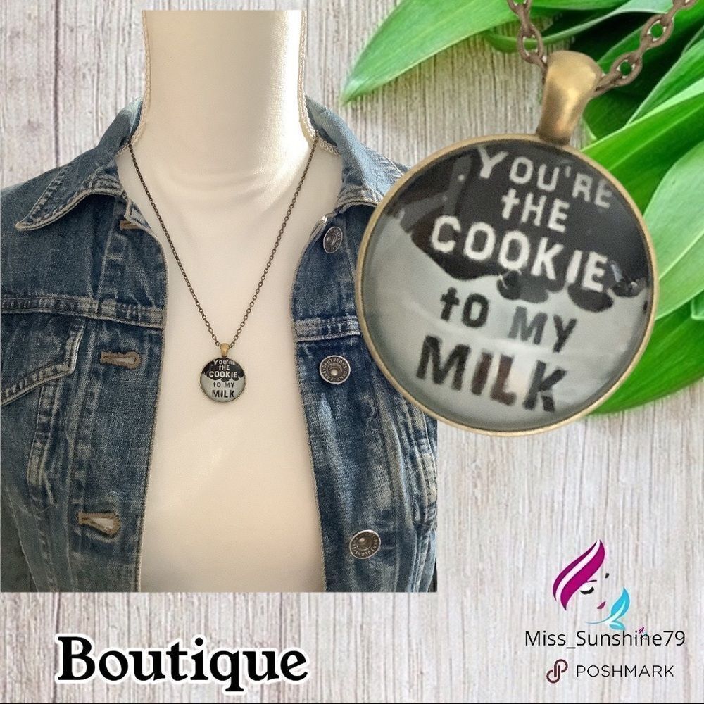 Boutique NEW - unique yin yang harmony love fun cabochon necklace